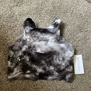 Athleta crop top with built in padding